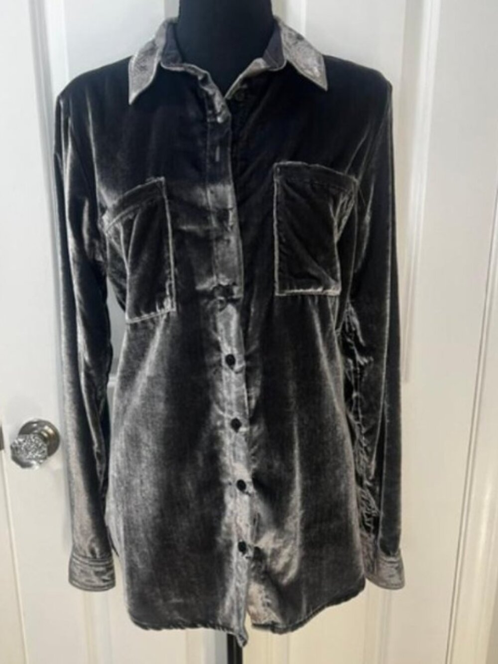 Pilcro Relaxed Velvet Buttondown in Grey from Anthropologie - Size Small - Picture 4 of 7